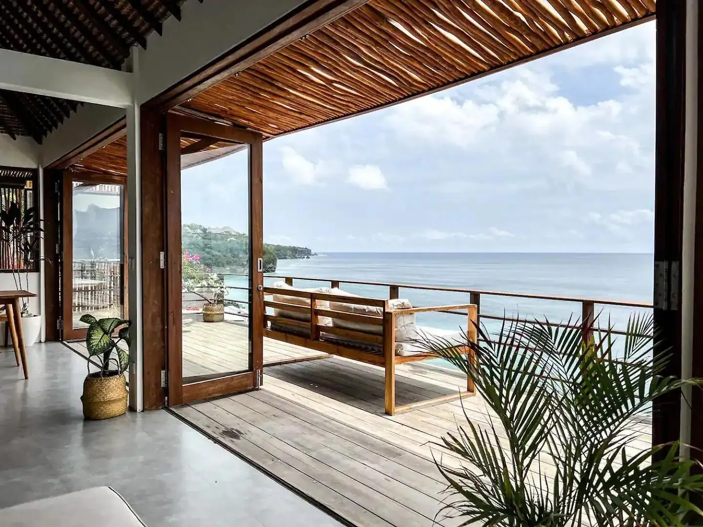 Beachfront Sunset Heaven Villa Pecatu