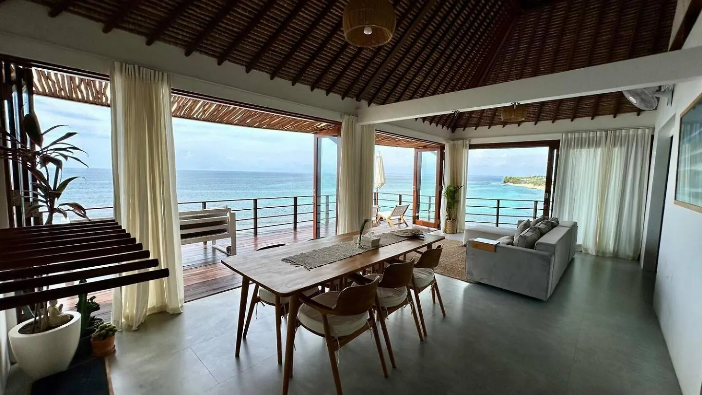 Beachfront Sunset Heaven Villa Pecatu
