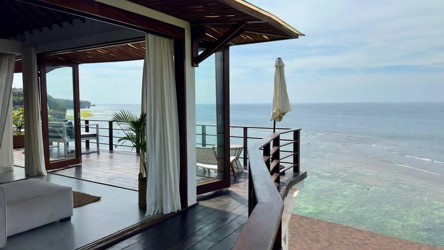 Beachfront Sunset Heaven Villa Pecatu