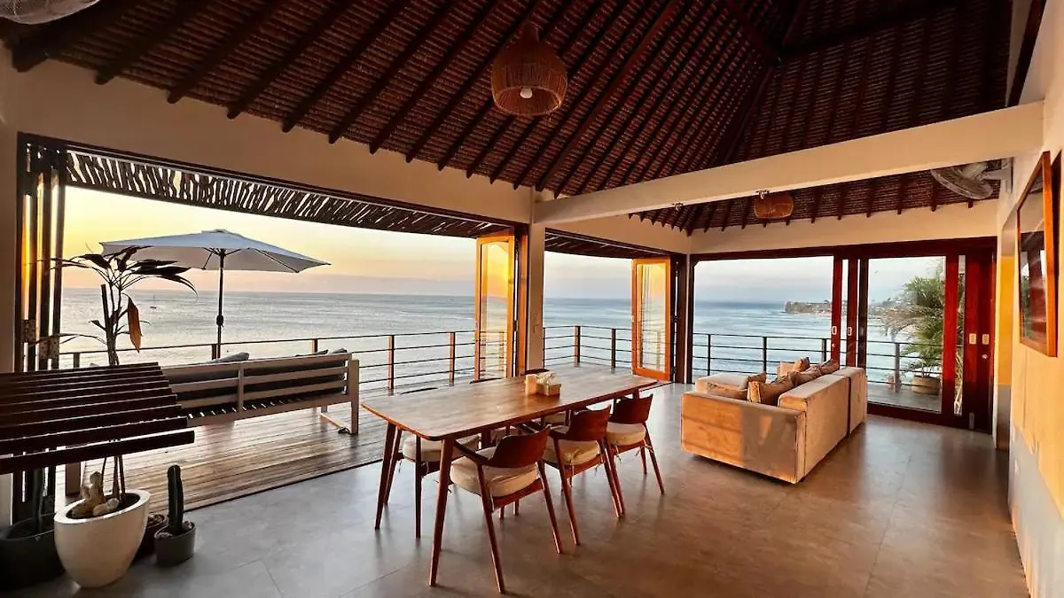 Beachfront Sunset Heaven Villa Pecatu  Pecatu (Bali)